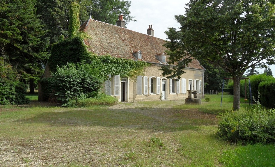 Belle demeure à vendre en Bourgogne. Plain pied (à restaurer), en